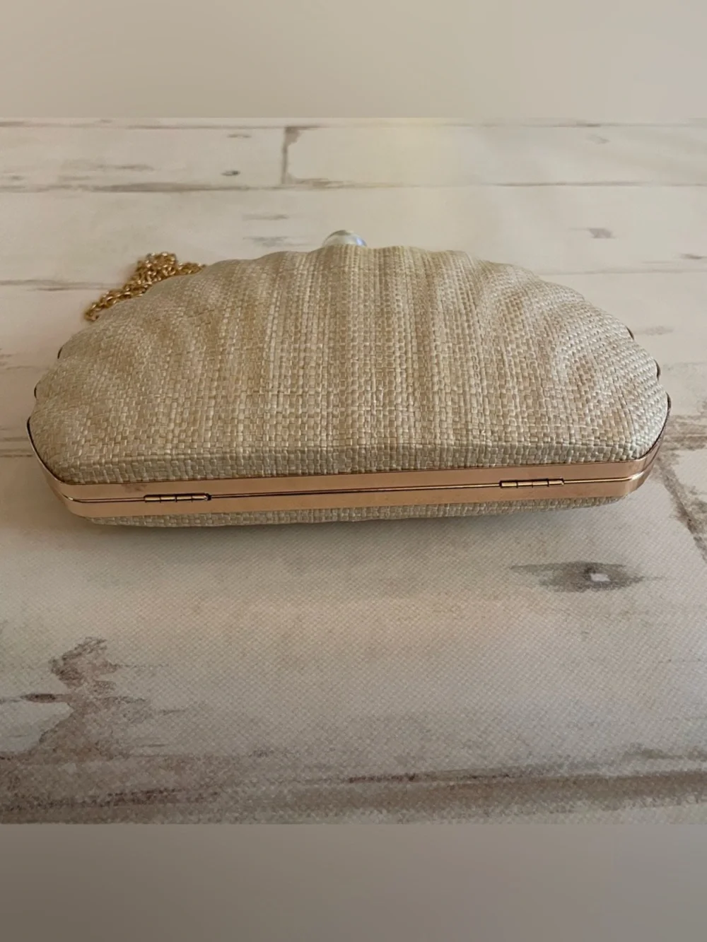 Shiraleah Ariel Minaudiere Seashell Clutch Neutral - Picture 9 of 10